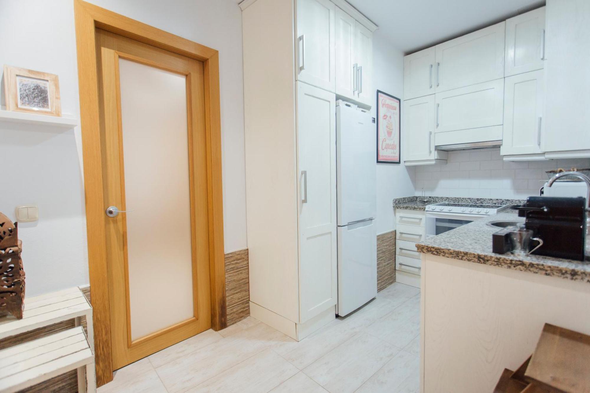セビリアBeautiful And Cozy- 1Bd 1Bth- Arenal Centerアパートメント エクステリア 写真