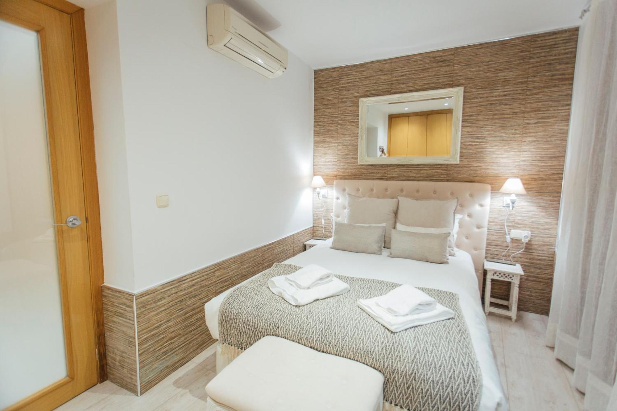 セビリアBeautiful And Cozy- 1Bd 1Bth- Arenal Centerアパートメント エクステリア 写真