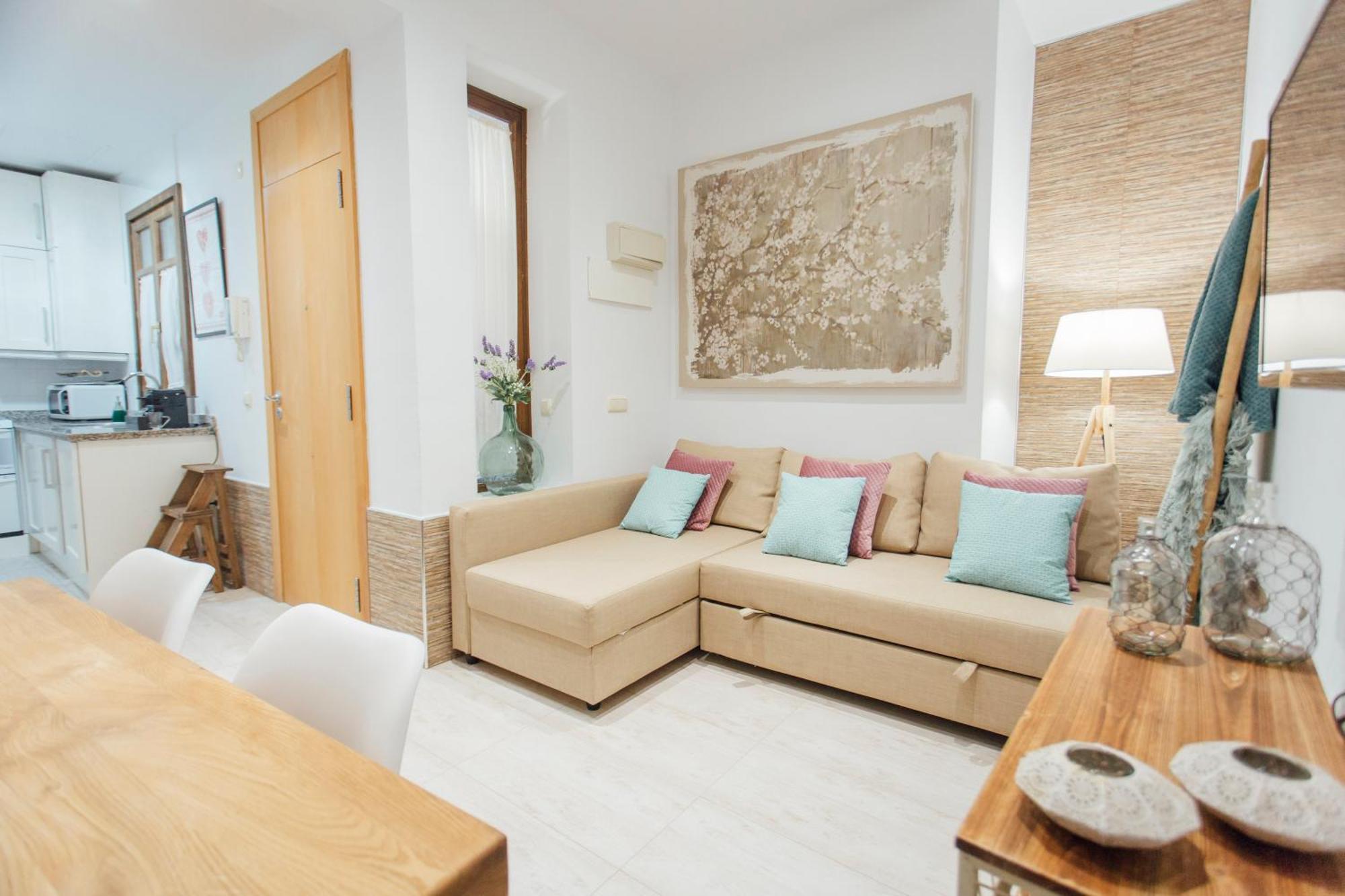 セビリアBeautiful And Cozy- 1Bd 1Bth- Arenal Centerアパートメント エクステリア 写真