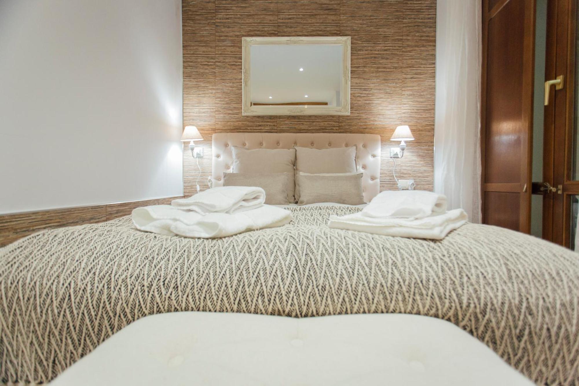 セビリアBeautiful And Cozy- 1Bd 1Bth- Arenal Centerアパートメント エクステリア 写真