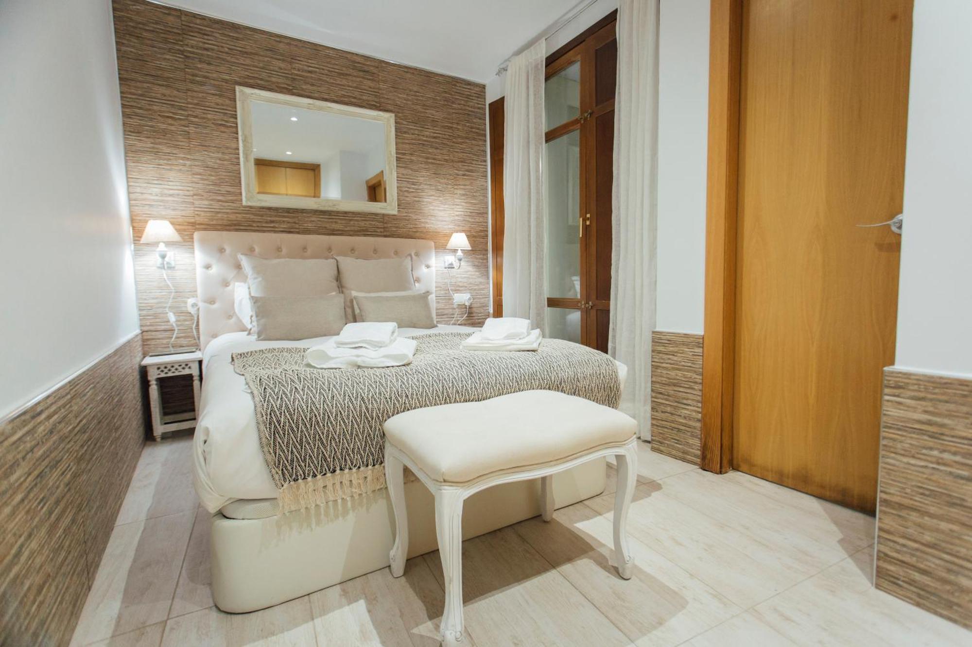 セビリアBeautiful And Cozy- 1Bd 1Bth- Arenal Centerアパートメント エクステリア 写真